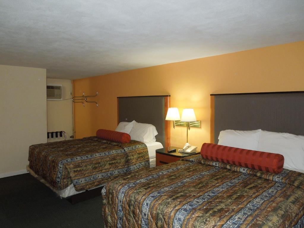 Sentinel Motel West Chester Room photo